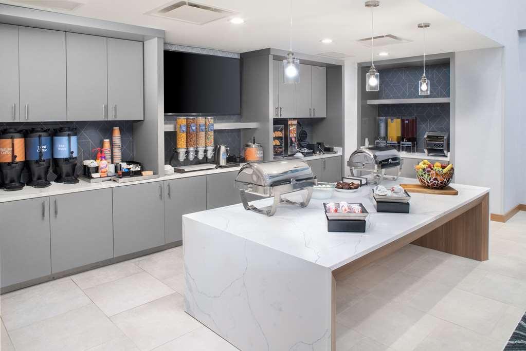Homewood Suites By Hilton Ann Arbor Restoran gambar